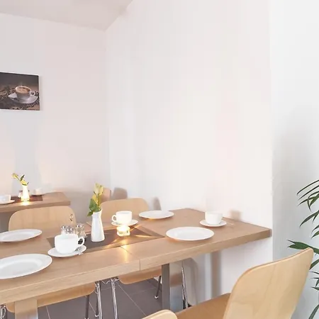 Zur Friedenseiche 3* Aichach