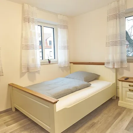 Zur Friedenseiche Oda ve Kahvaltı Aichach