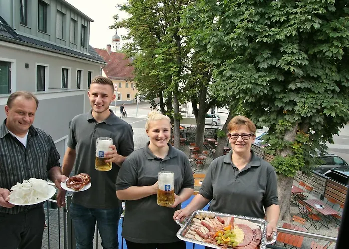 Zur Friedenseiche 住宿加早餐酒店 艾夏
