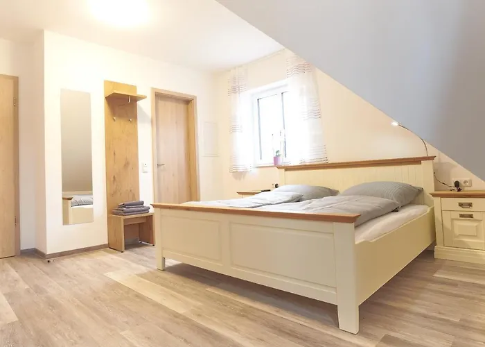 Zur Friedenseiche 3* Aichach